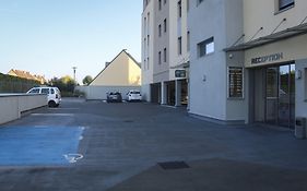 H24 Hotel